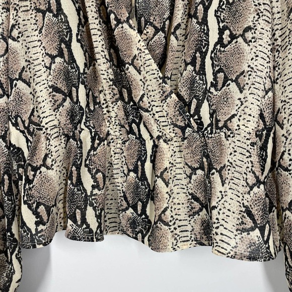 LPA Python Pinched Shoulder Deep V Plunge Top L - Picture 5 of 9